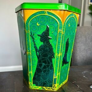 Wicked Elphaba Tin Popcorn bucket. New from the movie Wicked. Perfect Condition.